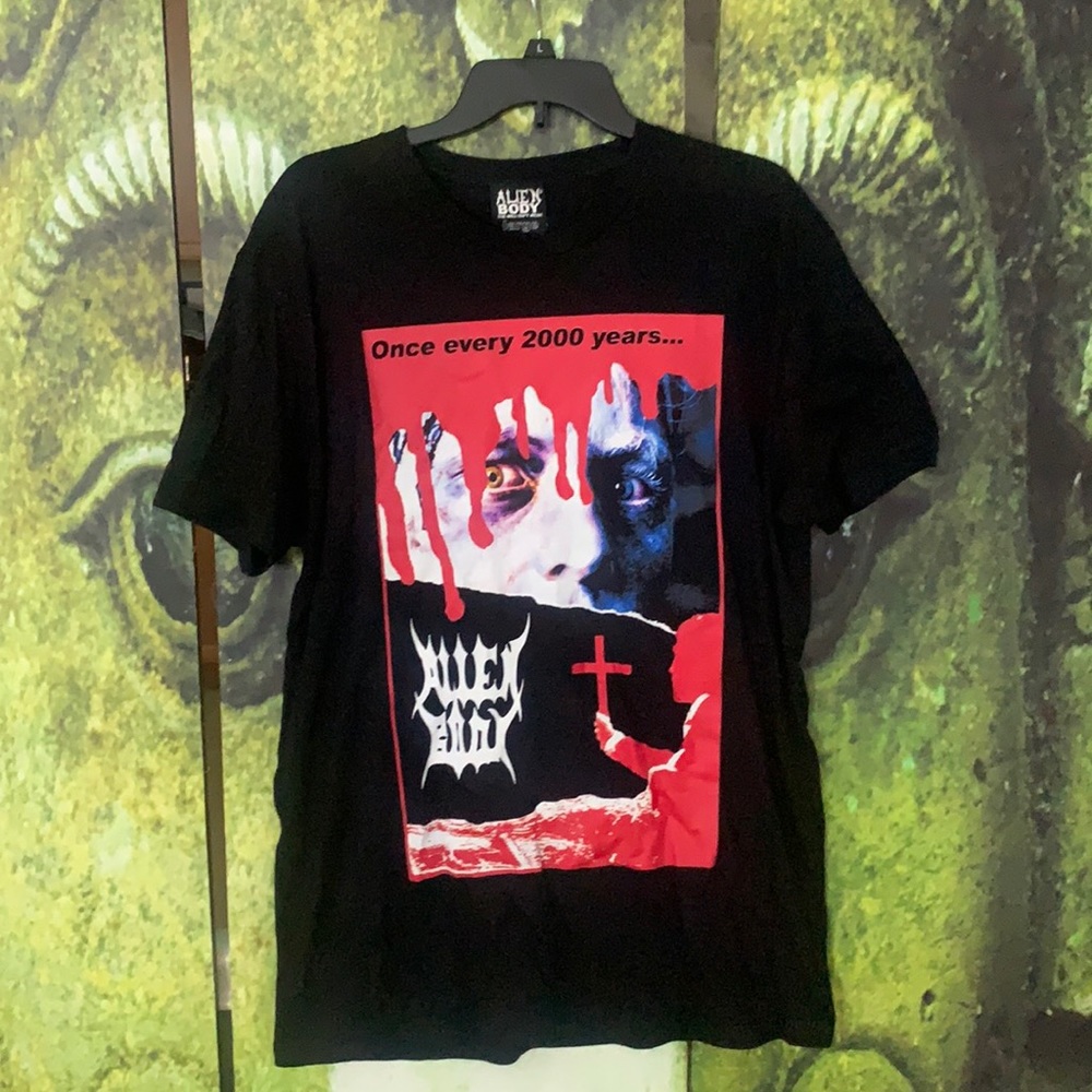 ALIEN BODY t shirt In black size Large